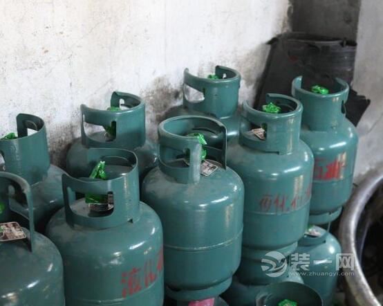 惊驾路开展瓶装燃气安全大检查 部分餐饮店要求整改